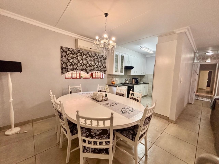 3 Bedroom Property for Sale in Flamwood North West